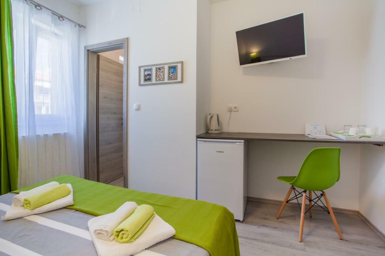 Room Elelina Cres Exterior foto